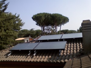 3V SERVICE I NOSTRI LAVORI Sistema solare per produzione acqua sanitaria e riscaldamento piscina